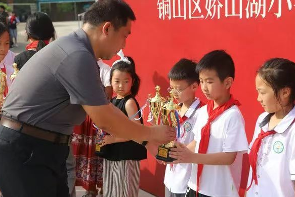 弘揚(yáng)教育家精神 爭(zhēng)做新時(shí)代大先生