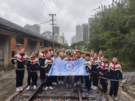 關(guān)注校園食品安全，守護(hù)學(xué)生健康成長(zhǎng)