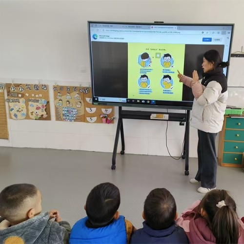 江蘇省徐州市銅山區(qū)單集鎮(zhèn)黃集幼兒園關(guān)工委全力防控傳染病呵護(hù)幼苗成長