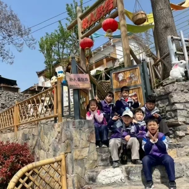 江蘇省徐州市銅山區(qū)張集鎮(zhèn)橄欖幼稚園關(guān)工委：“趣”春游—探訪徐州梁堂古村