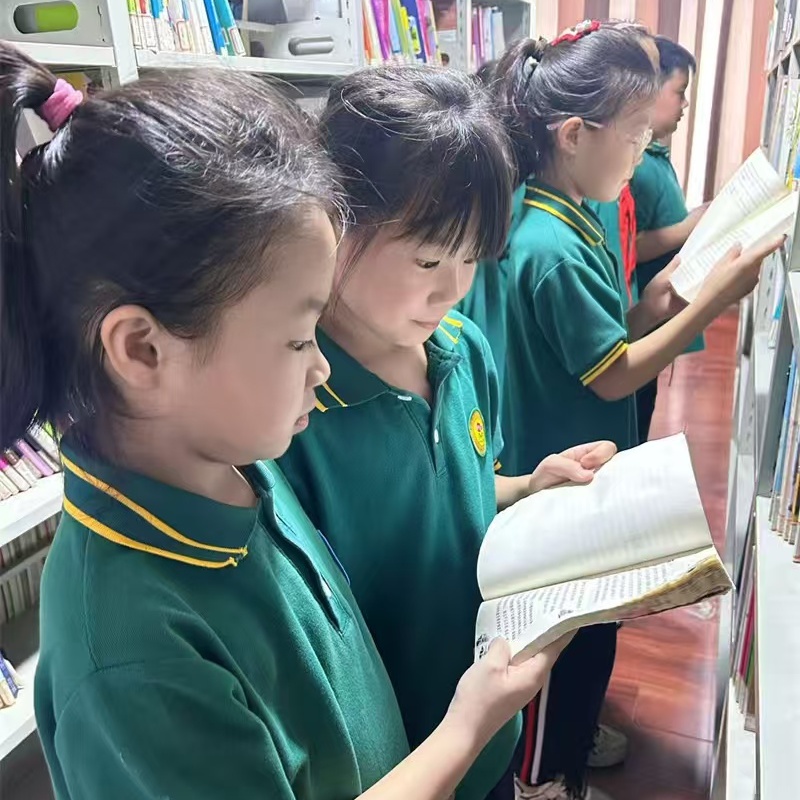 閱讀增底蘊(yùn) 書香潤(rùn)童心——江蘇省徐州市銅山區(qū)單集實(shí)驗(yàn)小學(xué)關(guān)工委實(shí)行圖書室開(kāi)啟開(kāi)放閱讀模式
