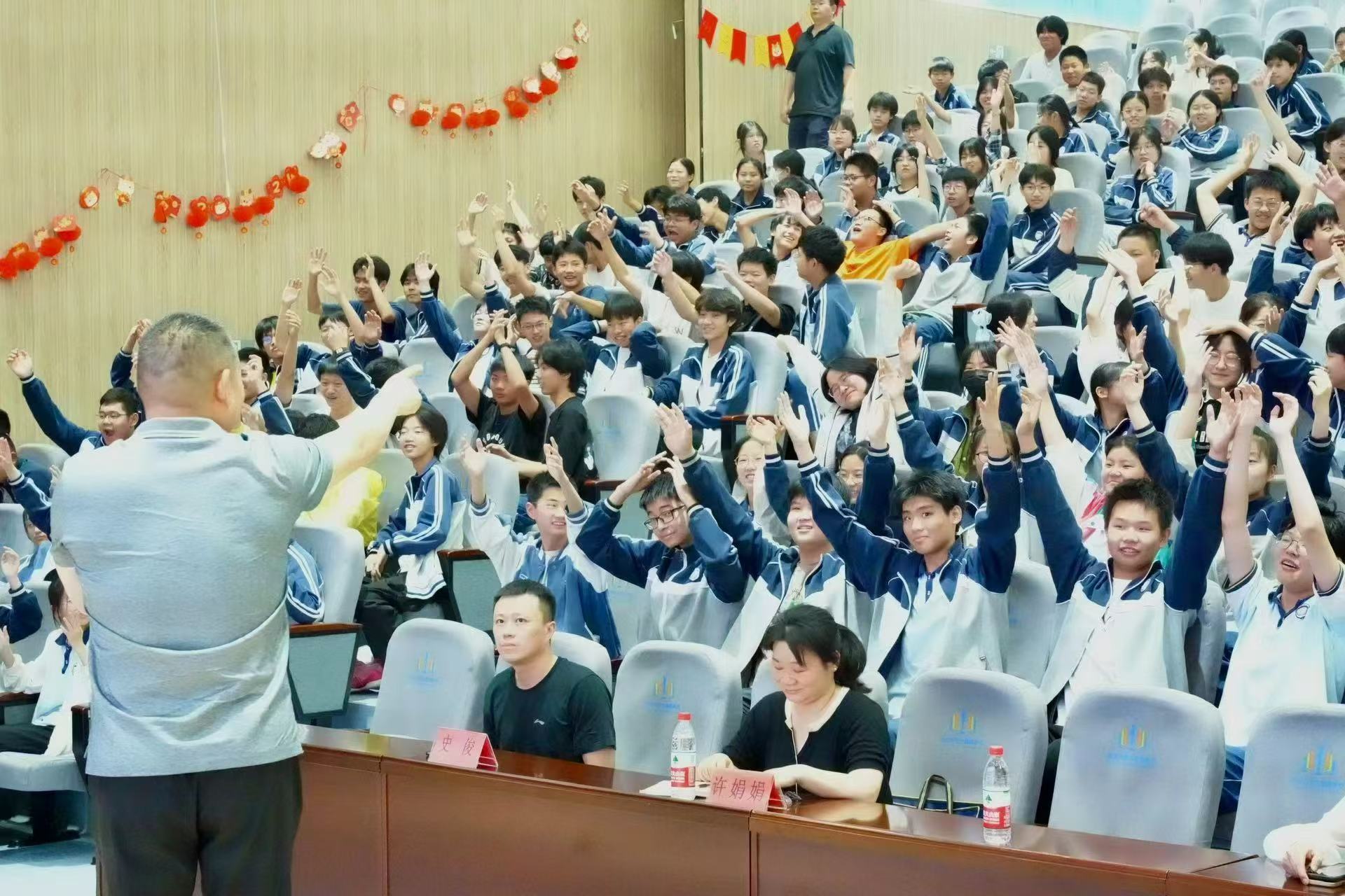 1718326109905389.jpg 東西湖區(qū)恒大嘉園中學(xué) (2).jpg