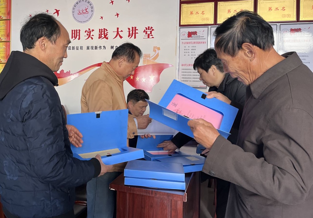 合肥市廬江縣關工委組織“五老”人員赴先進單位交流學習