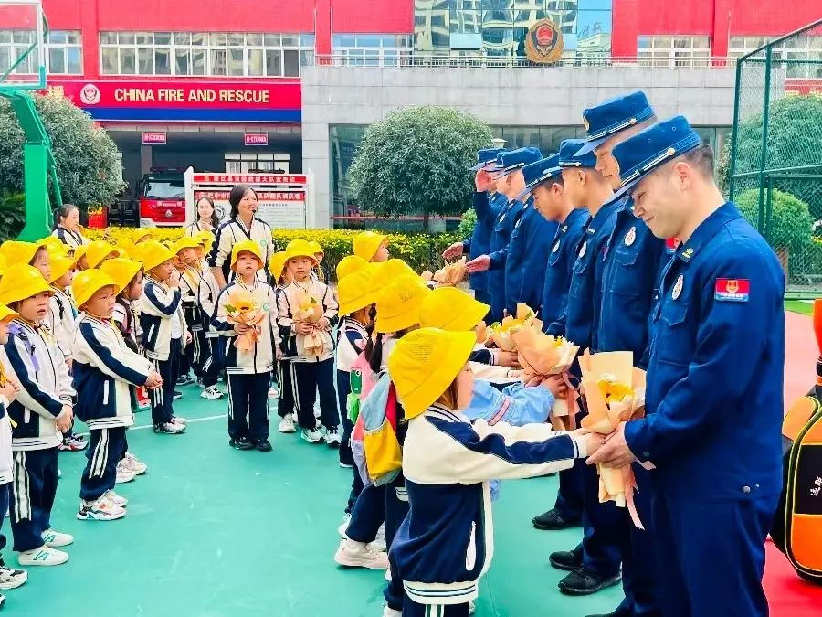 四川省巴中市南江縣：貼心服務(wù)，細耕優(yōu)化服務(wù)保障“責(zé)任田”