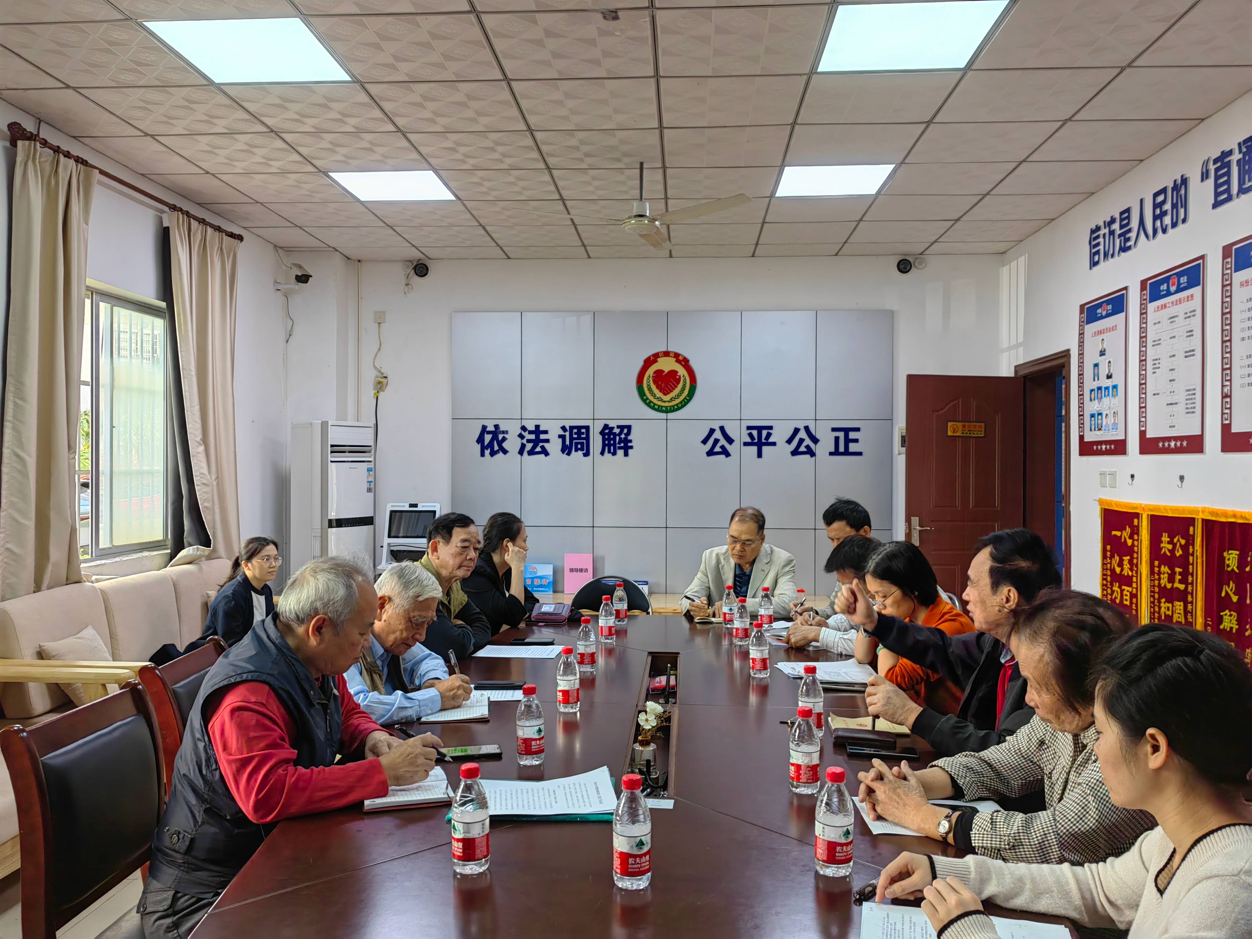 海南省?？谑嘘P(guān)工委領(lǐng)導(dǎo)調(diào)研美蘭區(qū)“五老”工作室創(chuàng)建工作