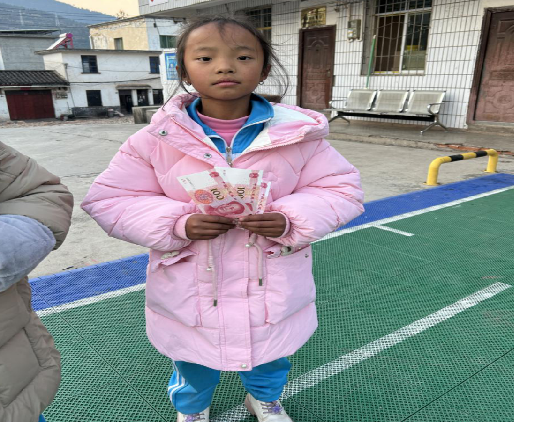 四川省涼山州喜德縣關(guān)工委：暖心冬日 我們?cè)谛袆?dòng)