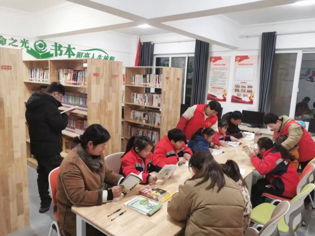 安徽省宿州市碭山縣碭城鎮(zhèn)北城社區(qū)關工委開展“閱讀伴成長·傳承好家風”親子閱讀活動