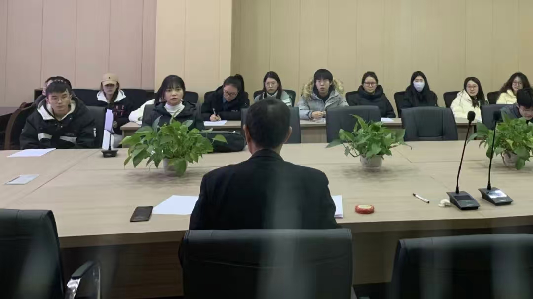 四川省涼山州甘洛大學生開展寒假返家鄉(xiāng)普法志愿活動