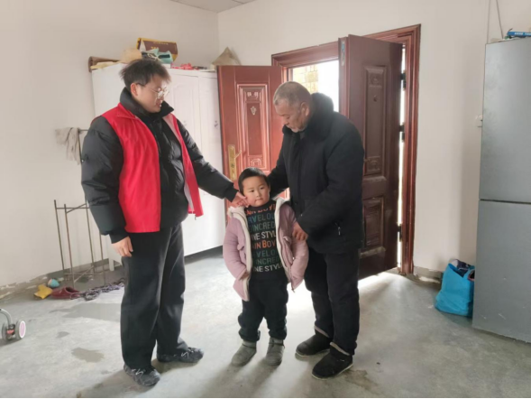 安徽省合肥市肥東縣白龍鎮(zhèn)關(guān)工委積極開展留守兒童走訪關(guān)愛活動(dòng)