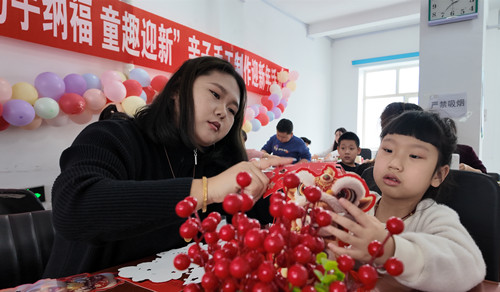 北大荒集團紅色邊疆農(nóng)場關(guān)工委：童趣迎新春 手工傳溫情