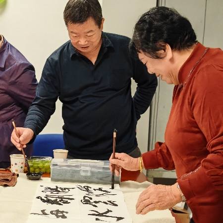 安徽省合肥市包河區(qū)義城街道關(guān)工委開展九九重陽節(jié)，濃濃敬老情活動(dòng)