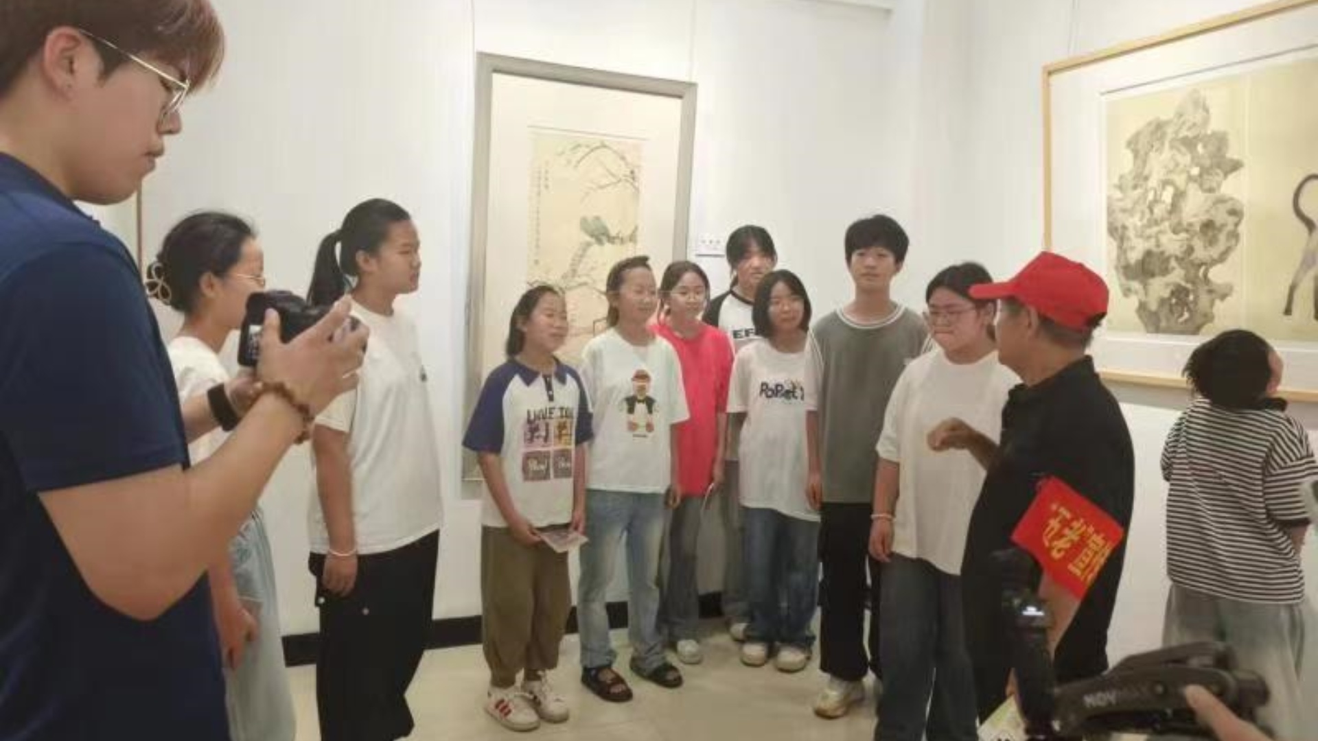 夕陽(yáng)返照桃花渡  留下丹心饋少年  ——記江蘇省徐州市銅山區(qū)棠張鎮(zhèn)關(guān)工委副主任孫守華之四