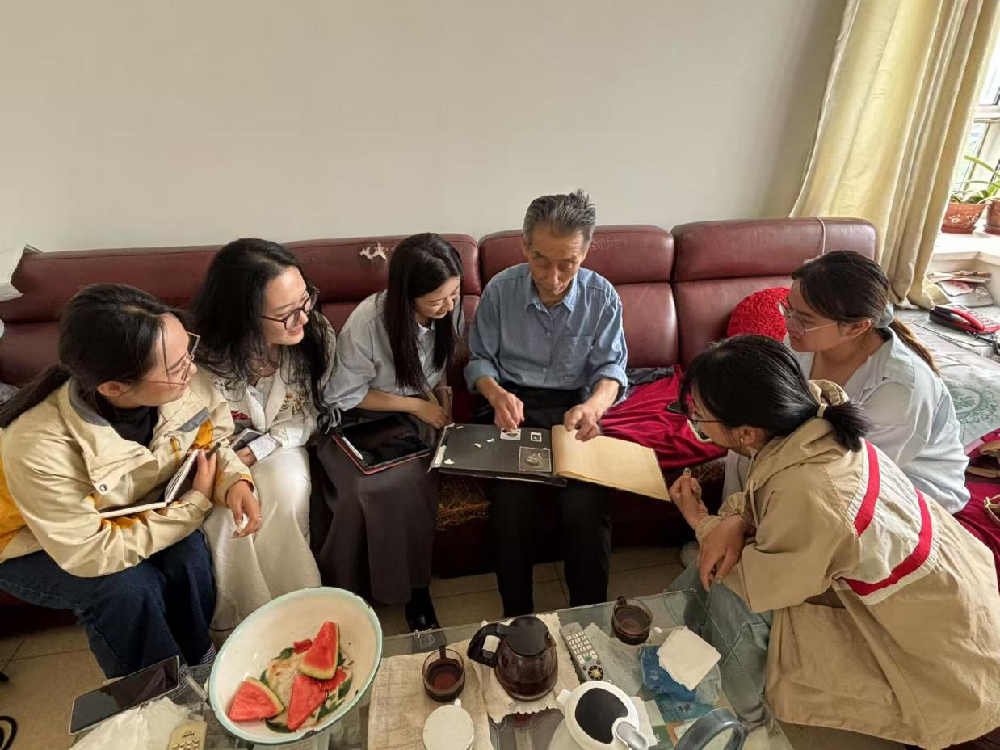 八十五載丹心不改 河北省秦皇島市燕山大學(xué)退休教授吳堅(jiān)用愛照亮學(xué)生成長路