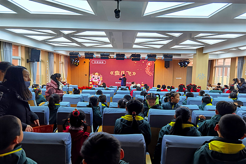 1705106708674902.jpg 江蘇省南京市玄武區(qū)孝陵衛(wèi)街道盛和家園社區(qū)關(guān)工委聯(lián)合開展元旦聯(lián)歡活動(2).jpg