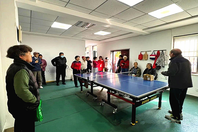 江蘇省南京市玄武區(qū)鎖五社區(qū)關(guān)工委舉辦第九屆幸福鄰里杯乒乓球比賽(1).jpg