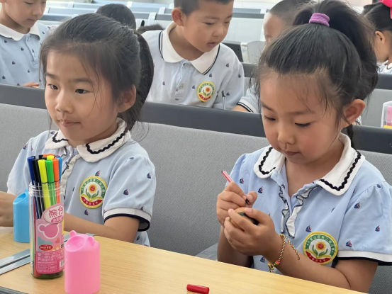 1718329067911934.png 元寶山區(qū)東城街道銀河社區(qū)關(guān)工委端午節(jié)活動(dòng)照片5.png