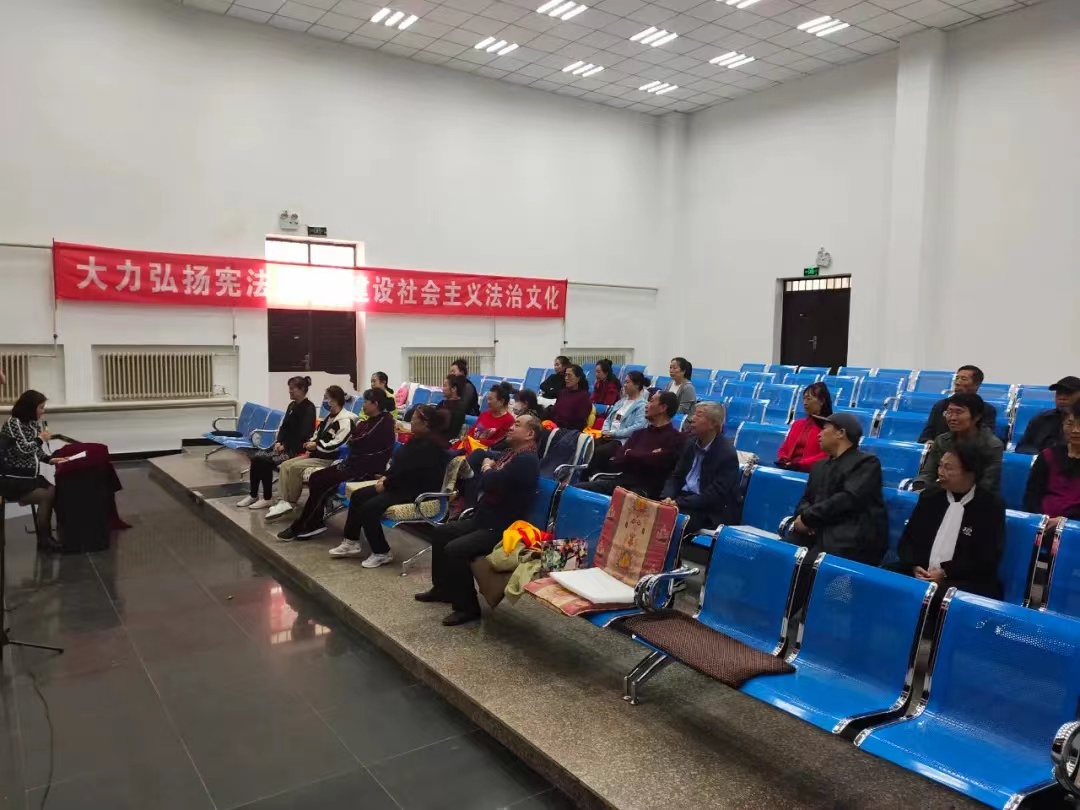 1718848286405936.jpg 莫道桑榆晚 普法情相牽——紅崗區(qū)八百坰陽光普法劇團(tuán)學(xué)法普法紀(jì)實(shí) (1).jpg