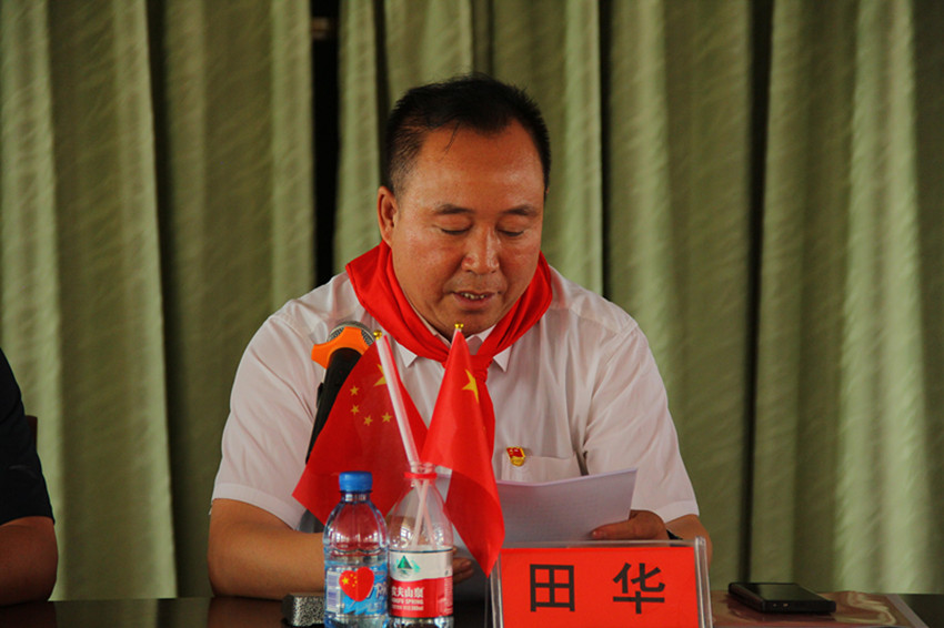 1719798579512327.jpg 元寶山區(qū)風(fēng)水溝小學(xué)關(guān)工委慶七一“五老”進(jìn)校園活動(dòng)照片4jpg_副本.jpg