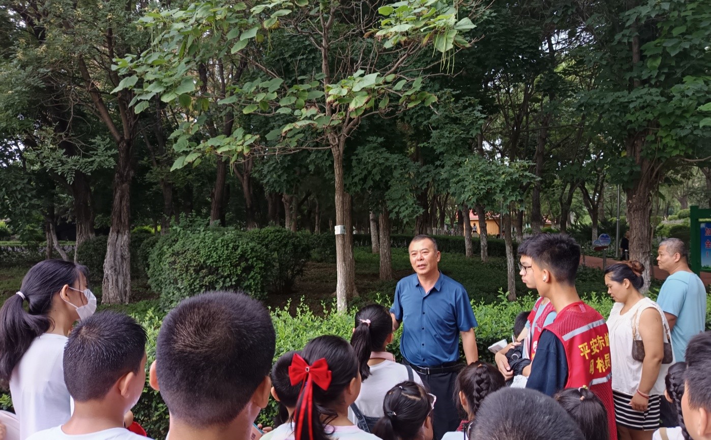 1722994545962181.jpg 元寶山區(qū)東城街道新華社區(qū)關工委暑期夏令營1期活動照片2_副本.jpg