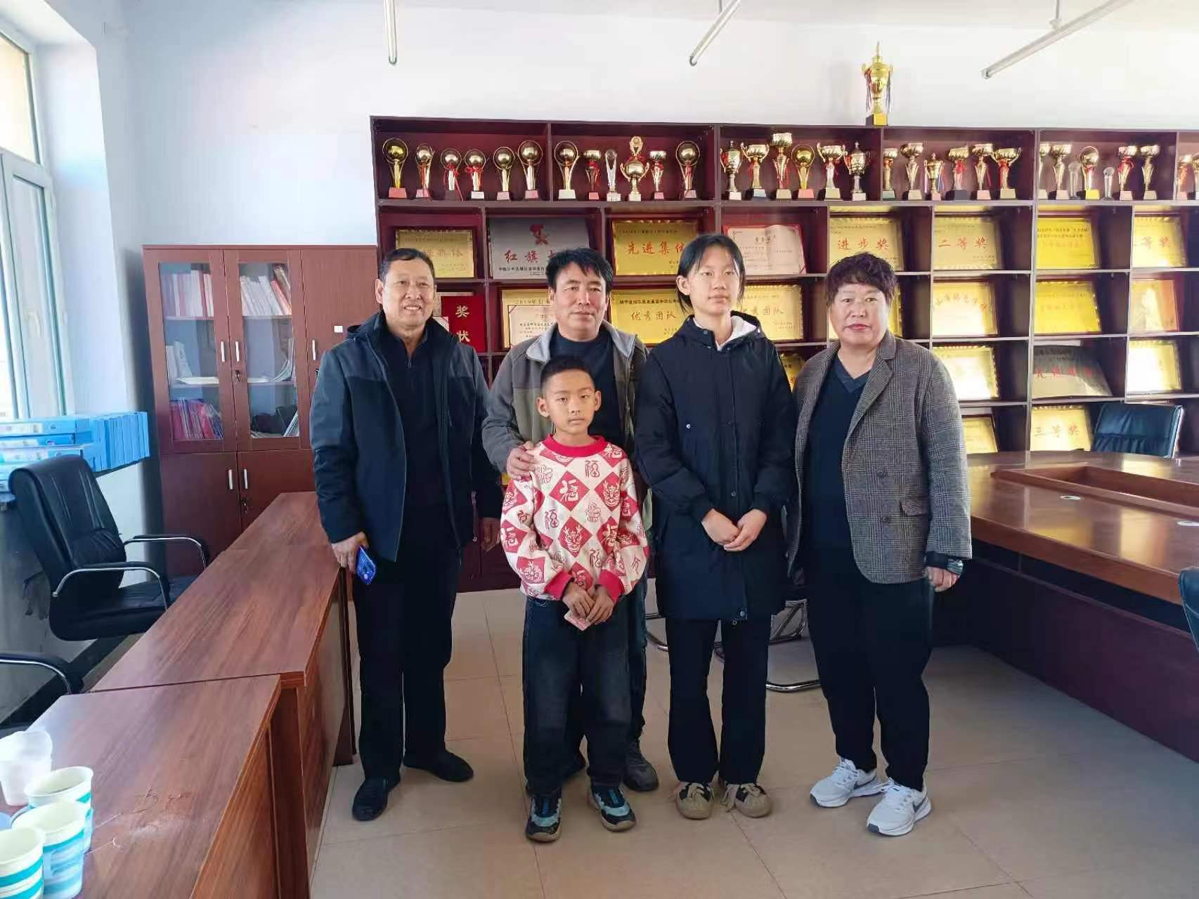 1730168769505278.jpg d432a1cc79e03aea1bf8551c1bfef61.jpg