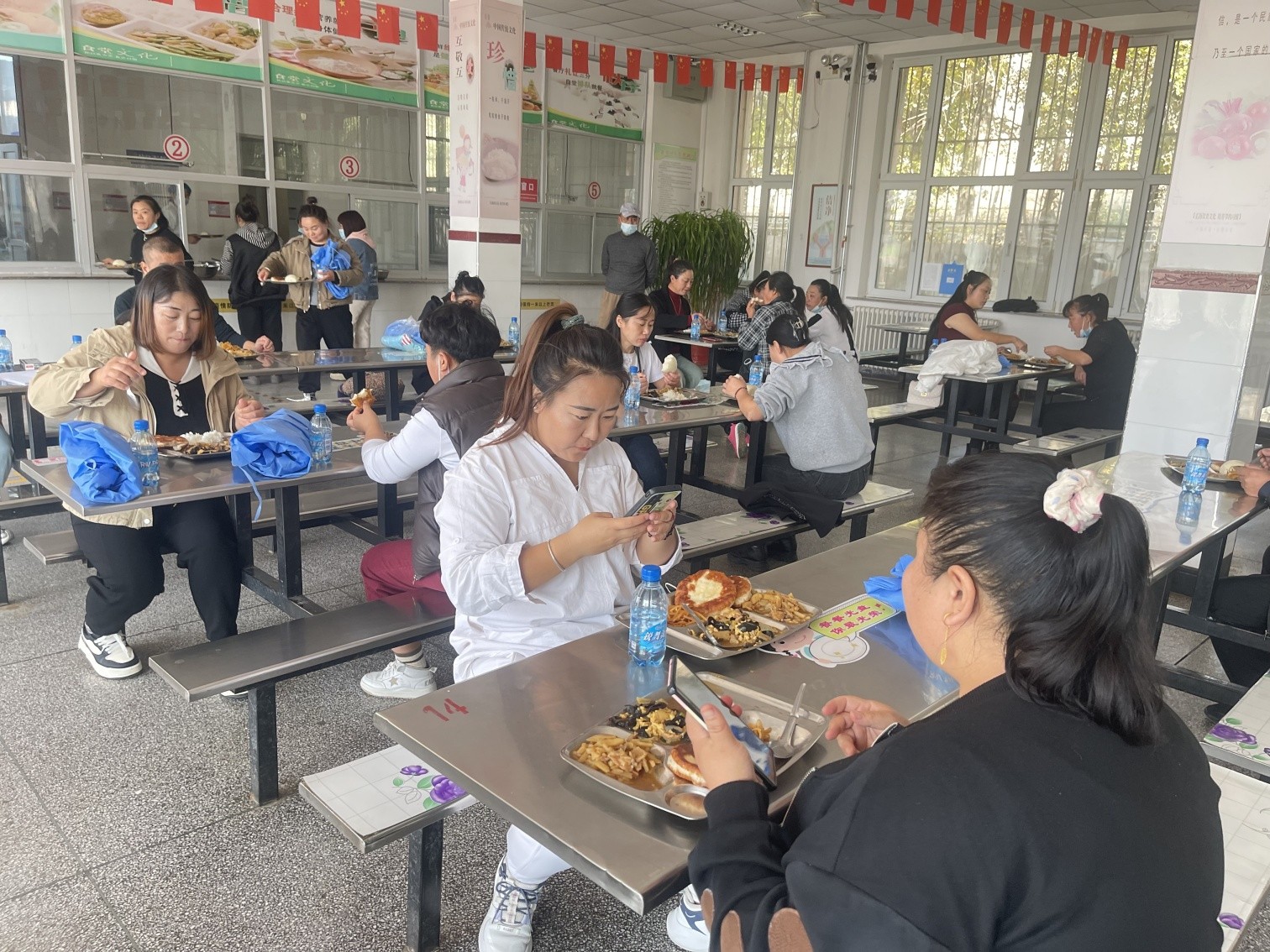 1730271500212998.jpg 元寶山區(qū)風(fēng)水溝小學(xué)關(guān)工委家長開發(fā)日活動(dòng)照片28pg_副本.jpg