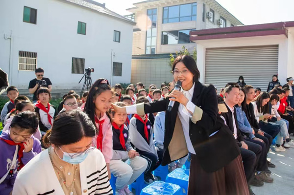 桃源鎮(zhèn)莫道桑榆晚&nbsp; &nbsp;為霞尚滿天3.png