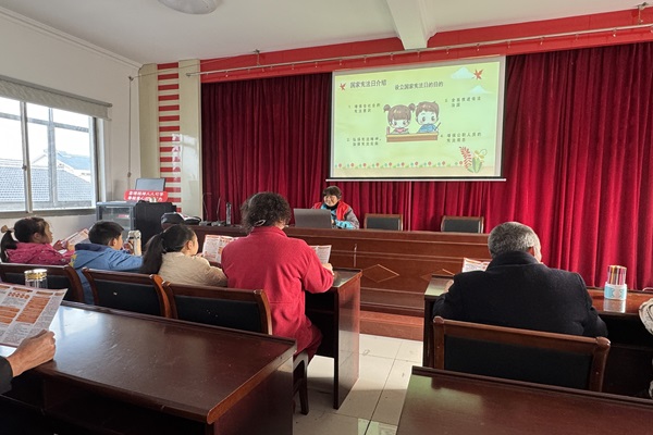 震澤鎮(zhèn)新幸村關(guān)工委開展普法教育主題活動(dòng)3.jpg