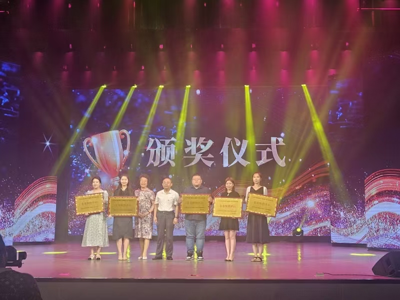 1736225276584172.jpg 11cf9942edd76c8fb23ee442cffc67b.jpg