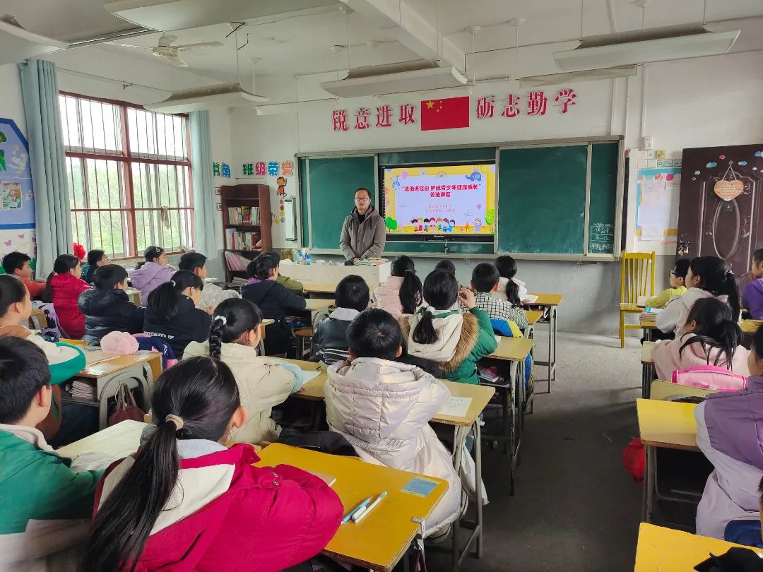 1740997100868819.jpg 嶺背中心小學(xué).jpg