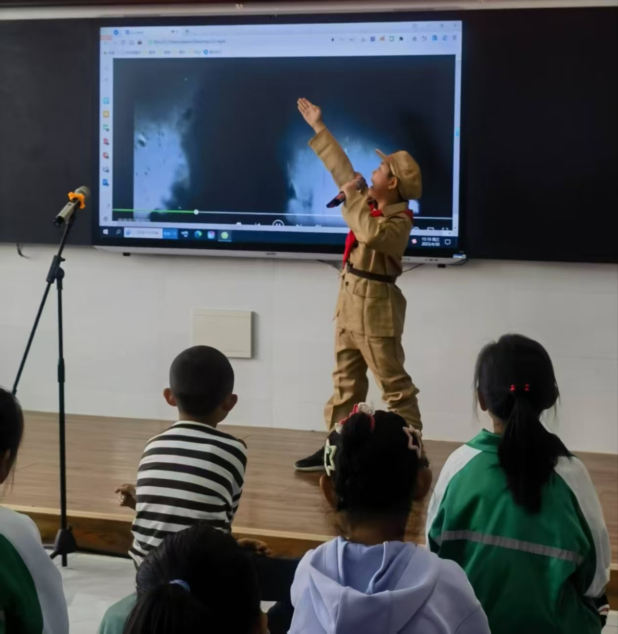 1746709277445988.jpg 元寶山區(qū)平礦一小關(guān)工委“潤心故事 點(diǎn)亮童年”故事大賽活動(dòng)照片4.jpg