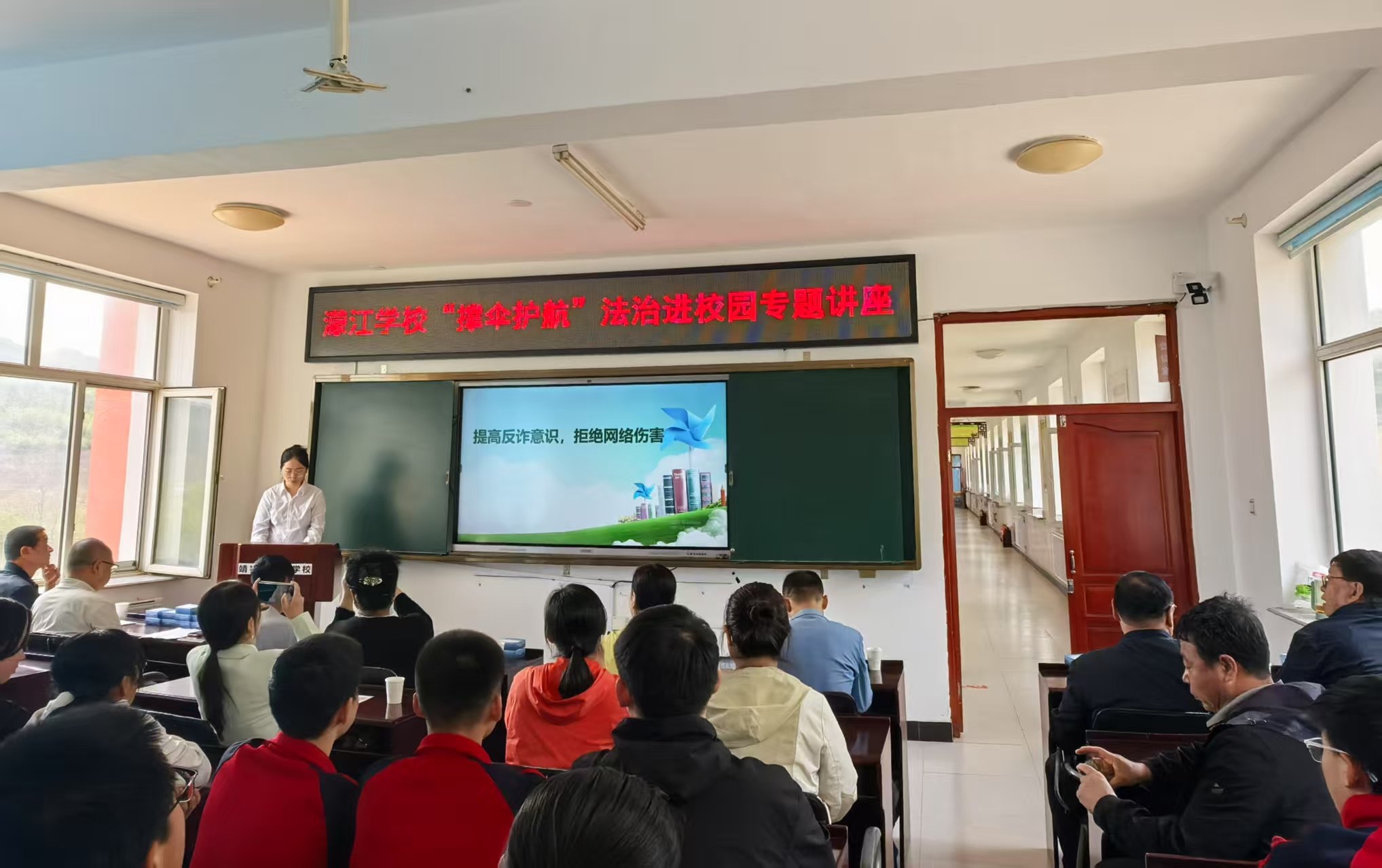 1747954927767576.jpg f94234bc9bf3fd128e0f7d4df80b864.jpg