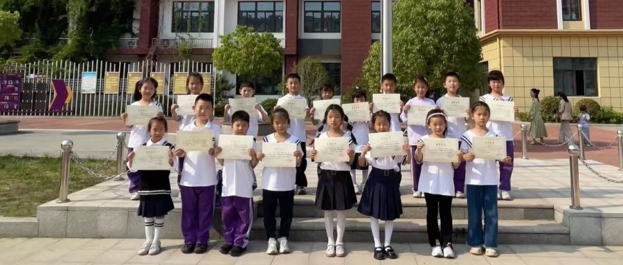 1748249199360077.jpg 05.jpg