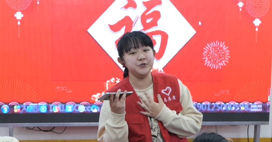 1751599534468835.jpg 元寶山區(qū)草原藍(lán)哈達(dá)協(xié)會(huì) 竹板聲聲破陋習(xí)活動(dòng)照片3.jpg