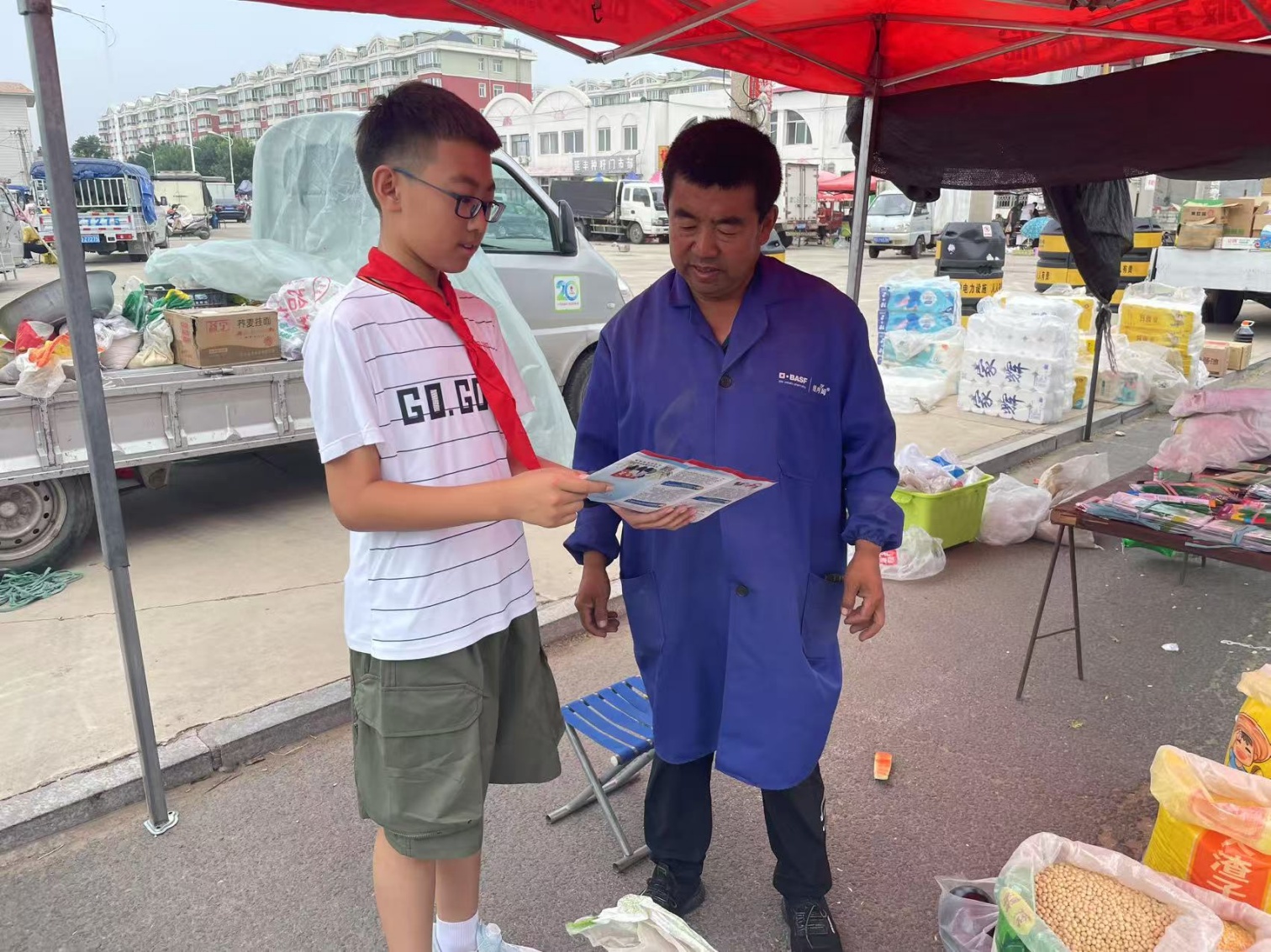 1751945155969678.jpg 元寶山區(qū)建昌營小學開展習近平法治思想學習宣傳活動照片4_副本.jpg