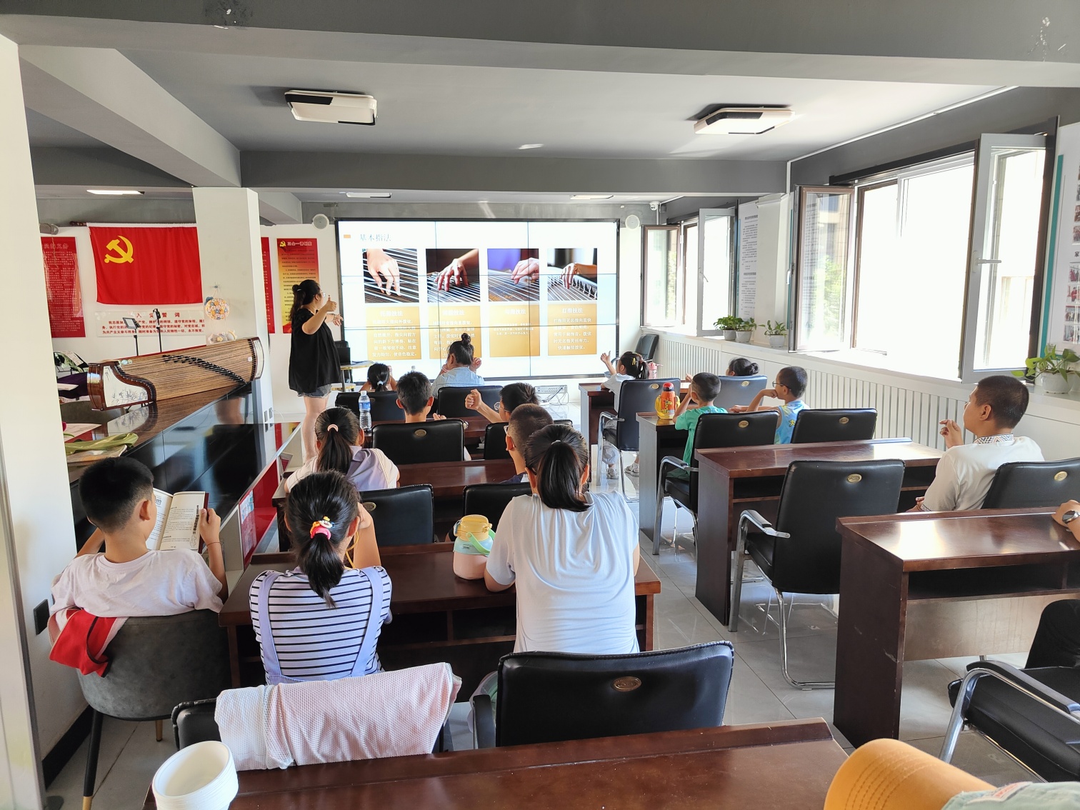 1754532701661830.jpg 元寶山區(qū)平莊城區(qū)街道黃河社區(qū)暑期夏令營活動照片2_副本.jpg