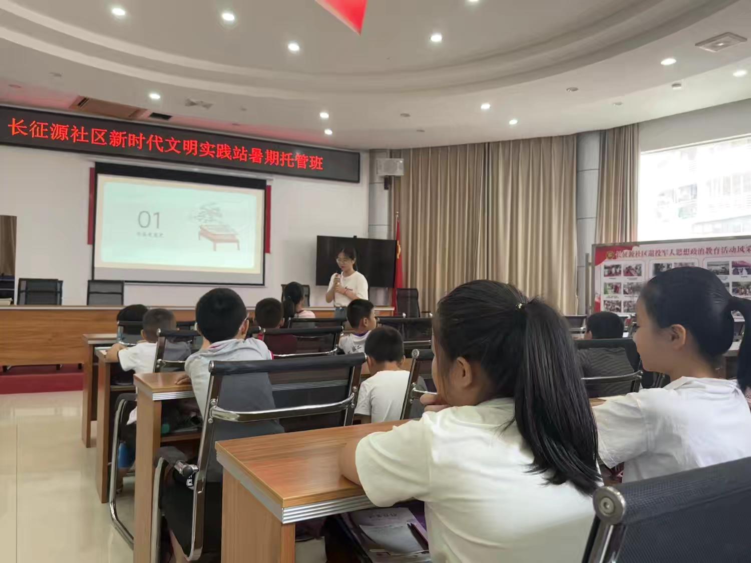 1755140209565674.jpg 托管班上課1.jpg