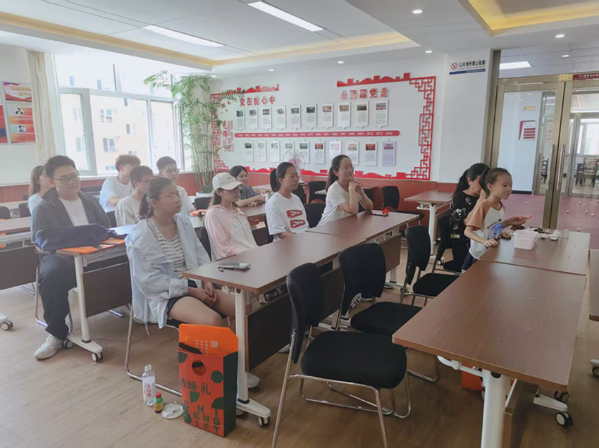 1758522664540209.jpg 西城街道惠寧東社區(qū)關(guān)工委開展青少年科普活動照片3_副本.jpg