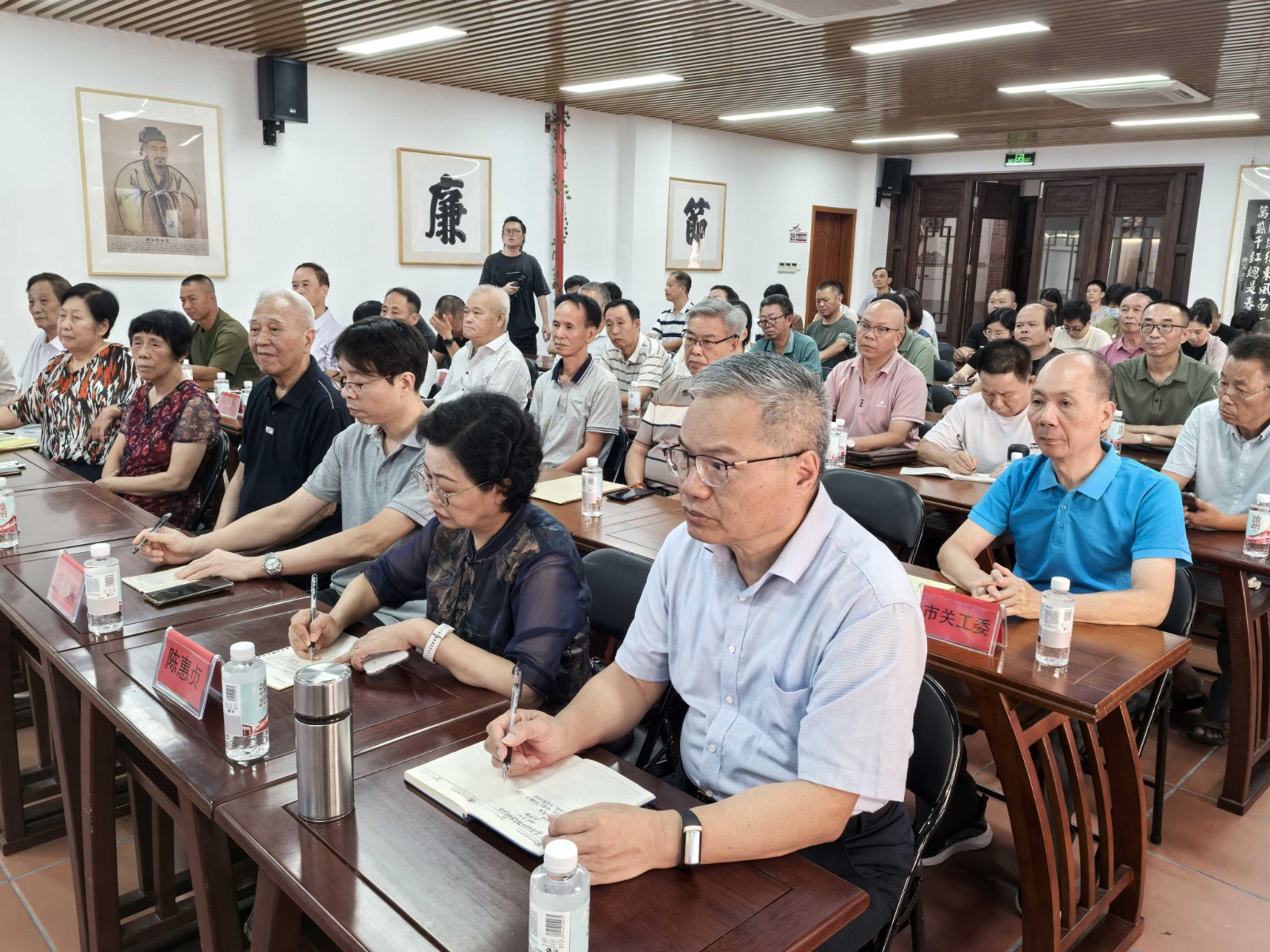 1759114891669760.jpg 2.jpg