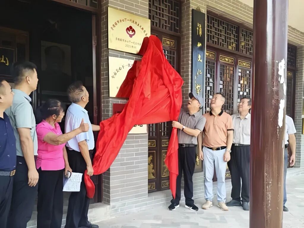 1760346324381883.jpg 640 (1).jpg