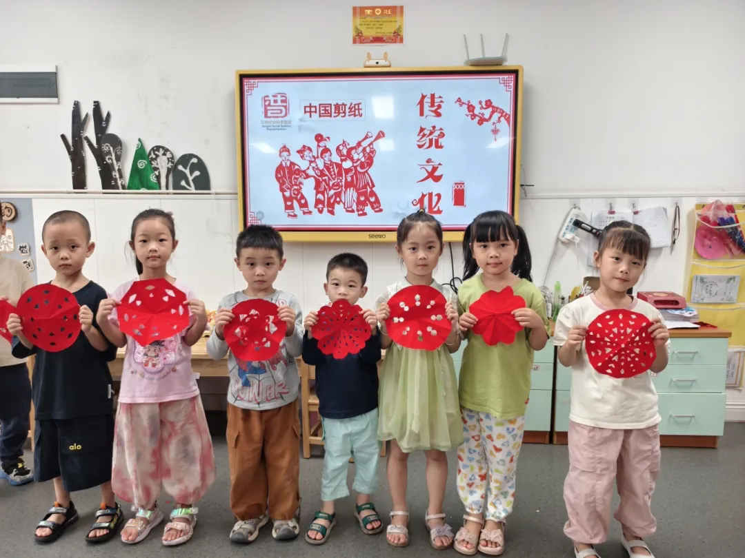 1760687382446035.png 640.webp (1).png