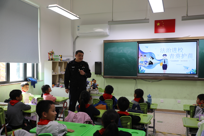 濱湖派出所普法進(jìn)校園圖片1=.jpg