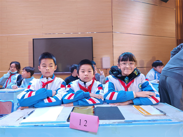 1764772376705687.jpg 2.jpg