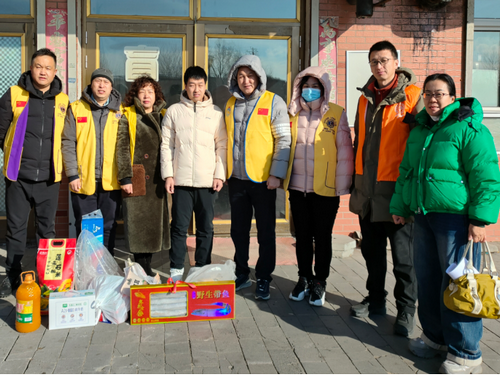 新興辦春節(jié)送溫暖活動2_副本.png