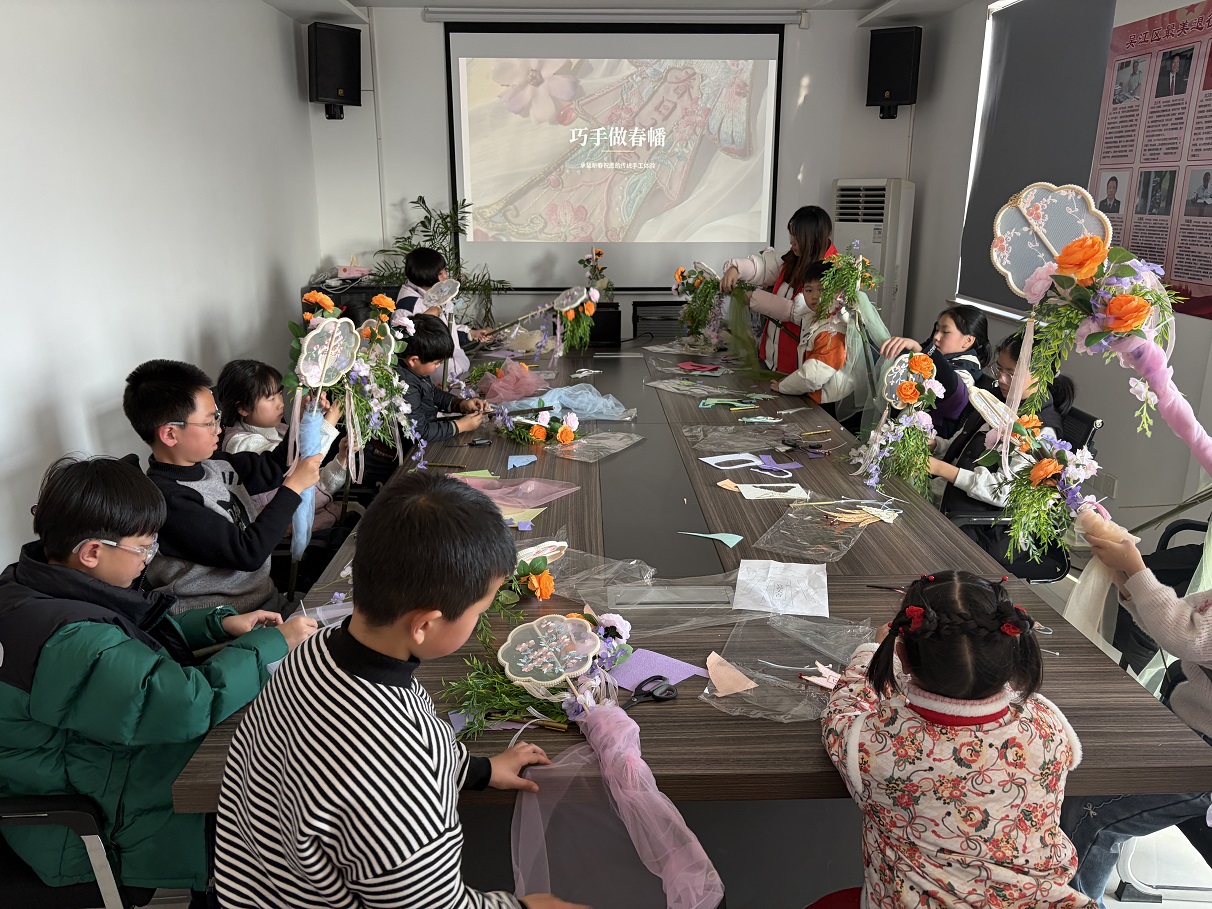 1770174654674075.jpg 【震澤鎮(zhèn)】朱家浜村:立春尋春趣 指尖繪春光.jpg