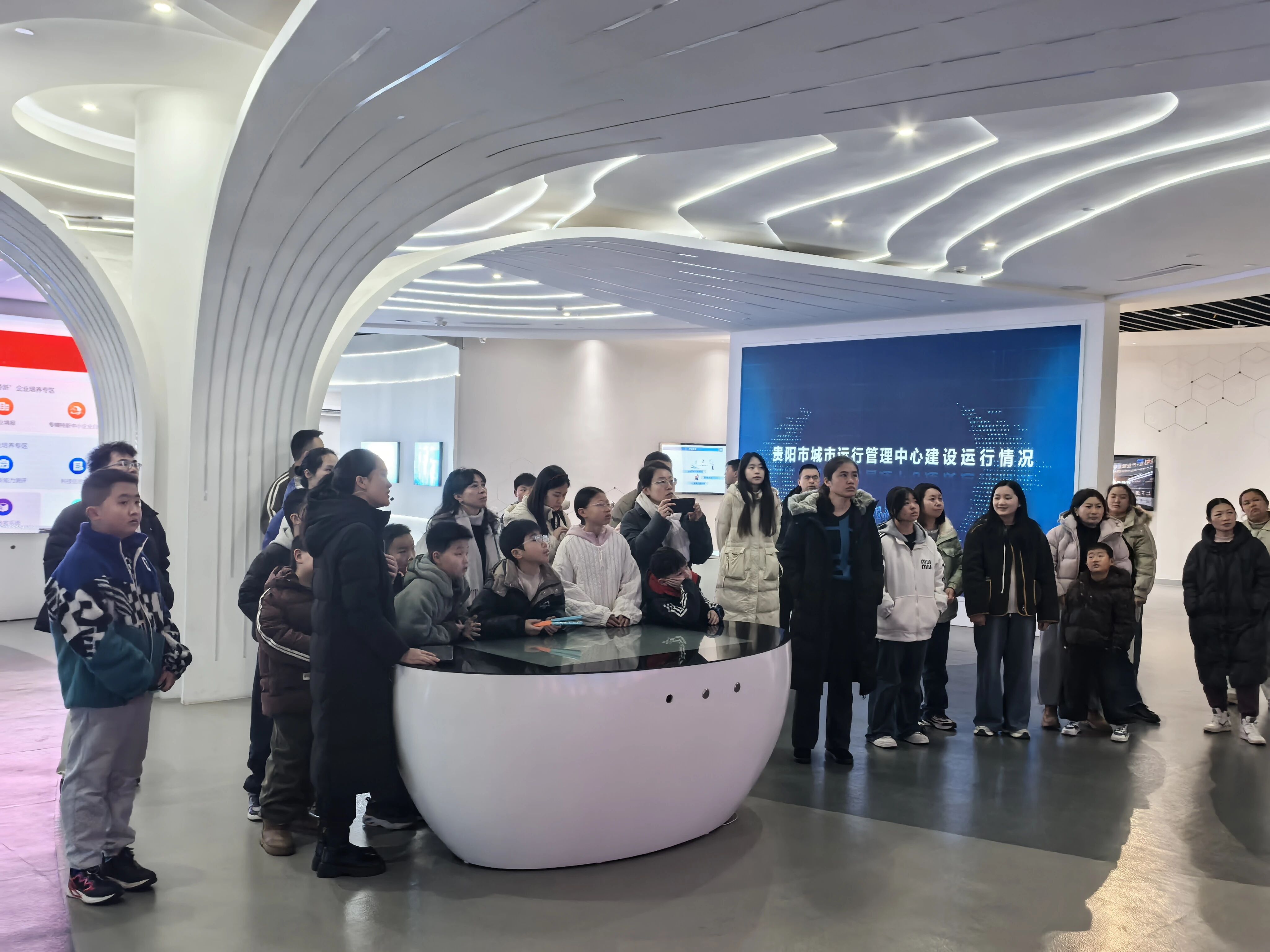 1770254793648795.jpg 02.jpg