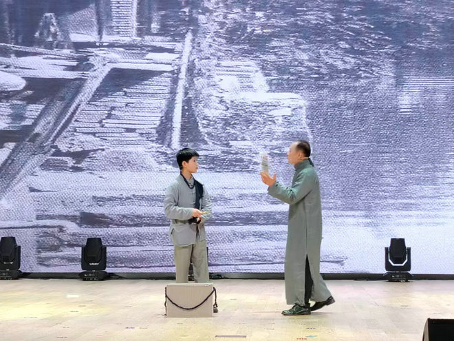 1770620794589888.jpg 【桃源鎮(zhèn)】讓民族團(tuán)結(jié)之花絢麗綻放——青云民族一家親“五老”工作室2025年工作紀(jì)實(shí)3.jpg