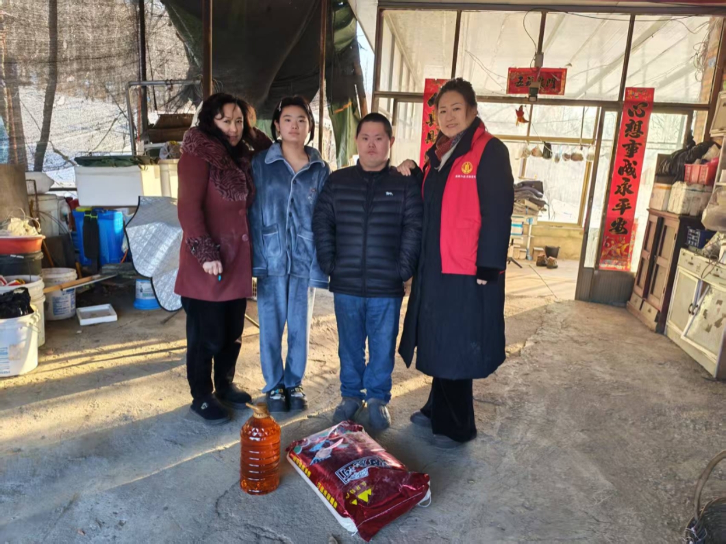 1770689359607356.jpg 石湖關(guān)委慰困學(xué)生.jpg