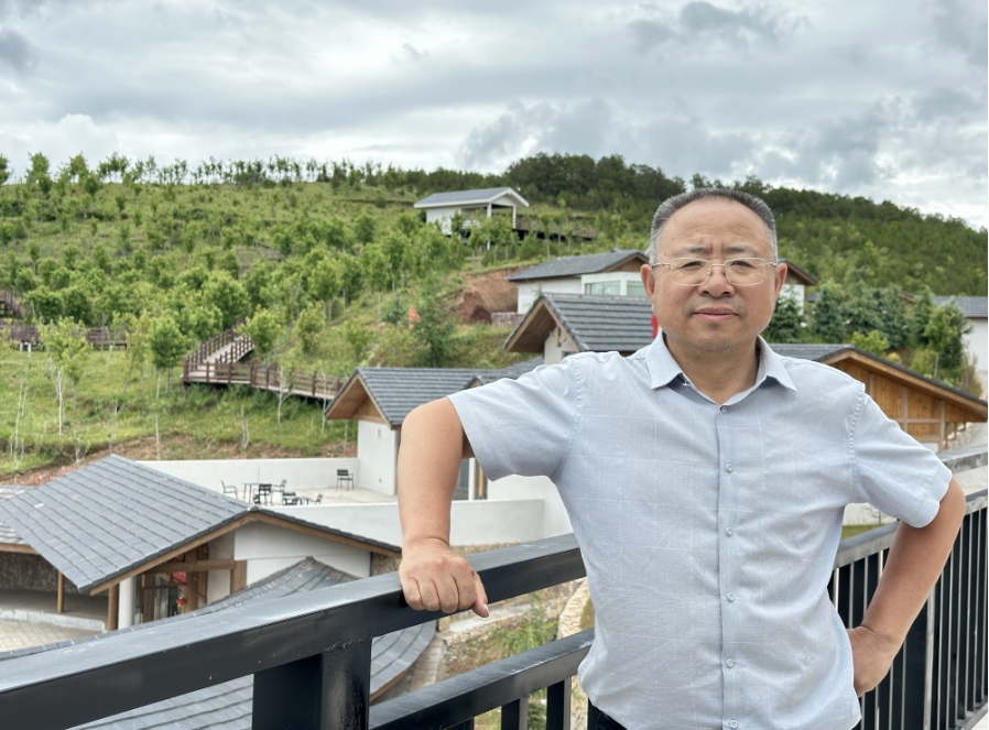 走進(jìn)大涼山